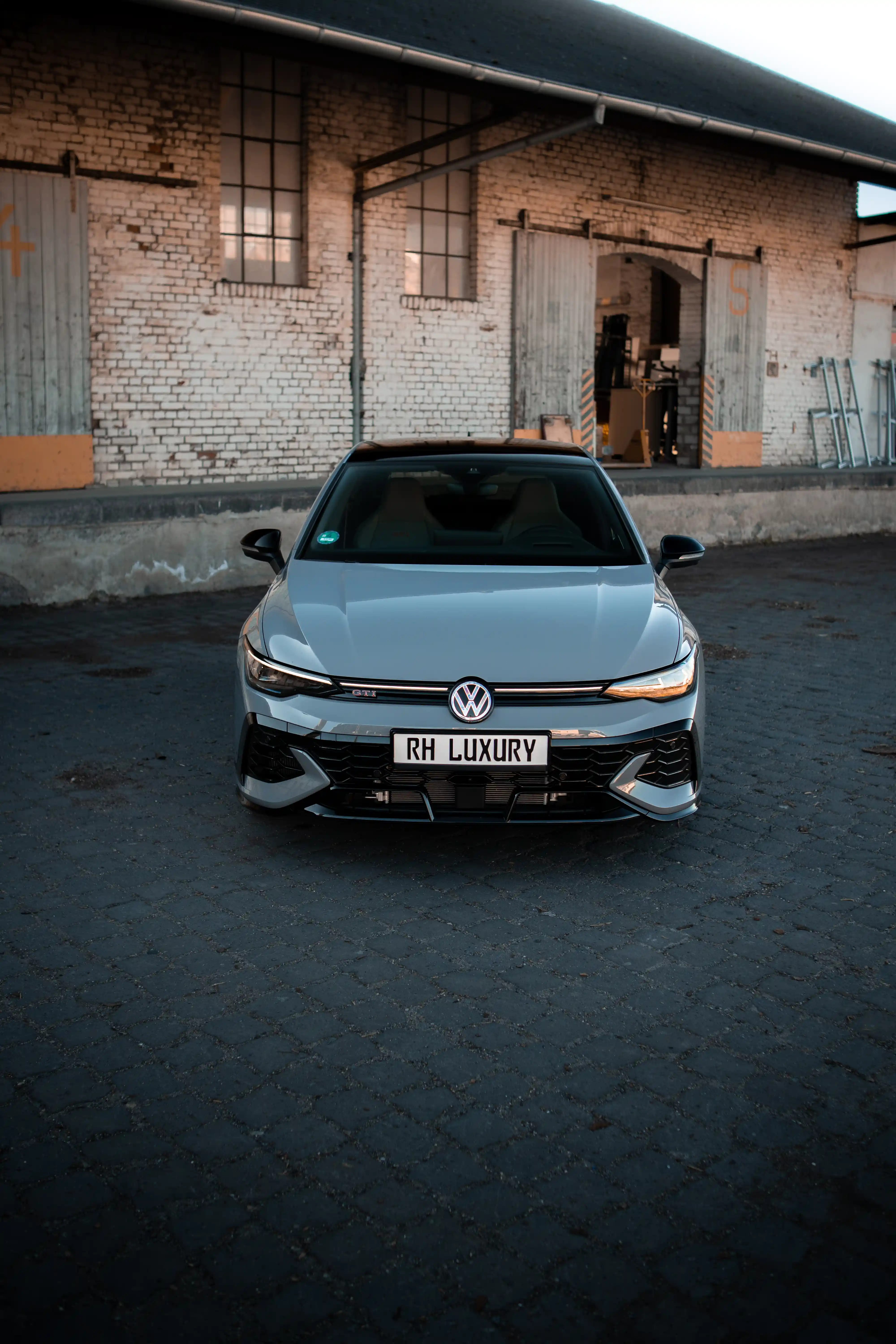 Golf GTI Clubsport Hellgrau bei RH Luxury Rent